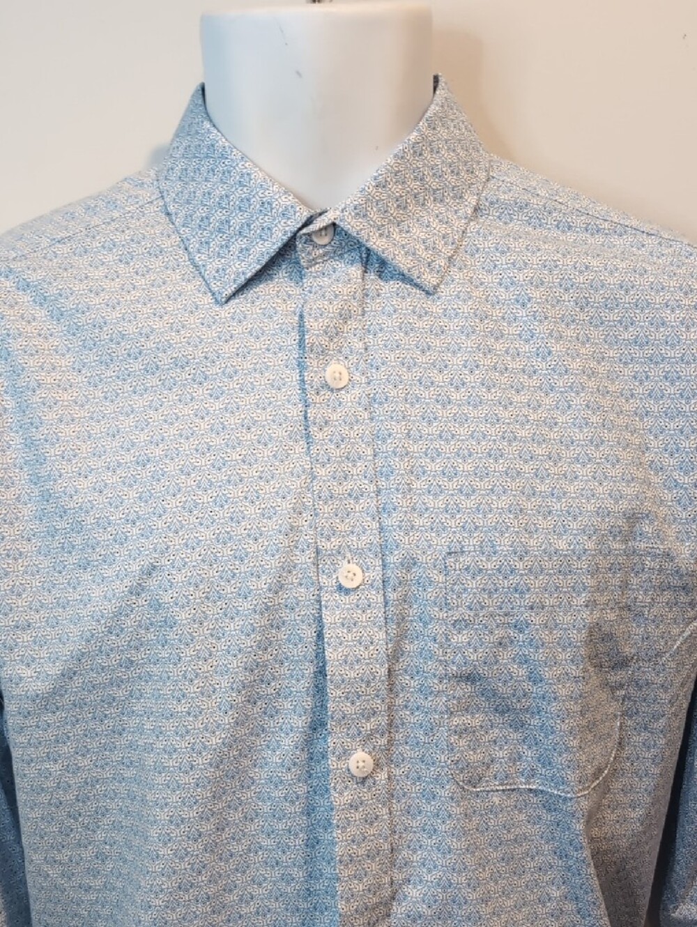 Rue Saint Patrick Light Blue Printed Button-Down Shirt Small Long Sleeve